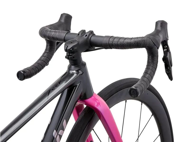 Liv Seek 1 Kids Bike in Black Chrome-2